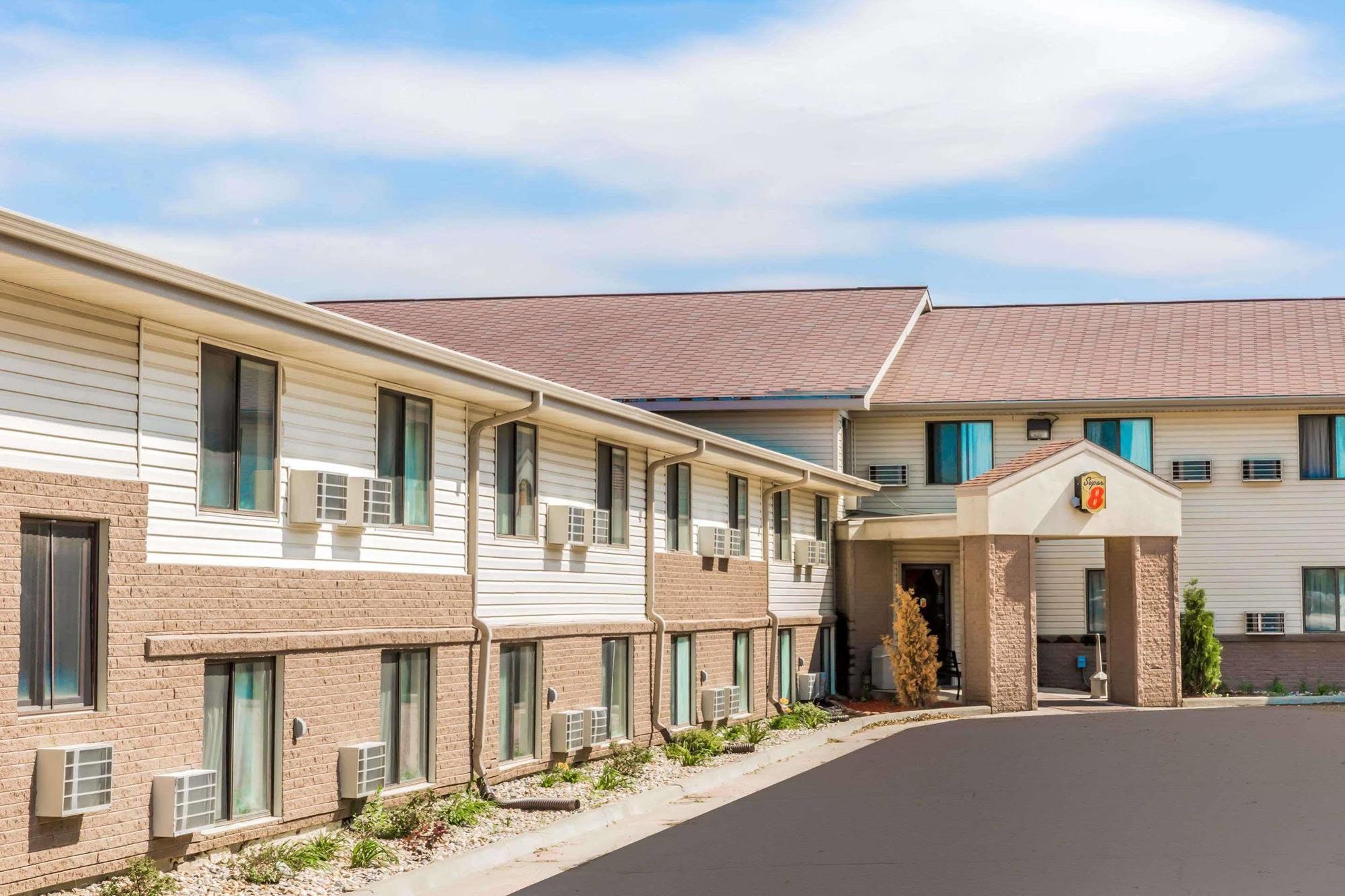 Super 8 By Wyndham Airport I90 Hotel Sioux Falls Exterior photo